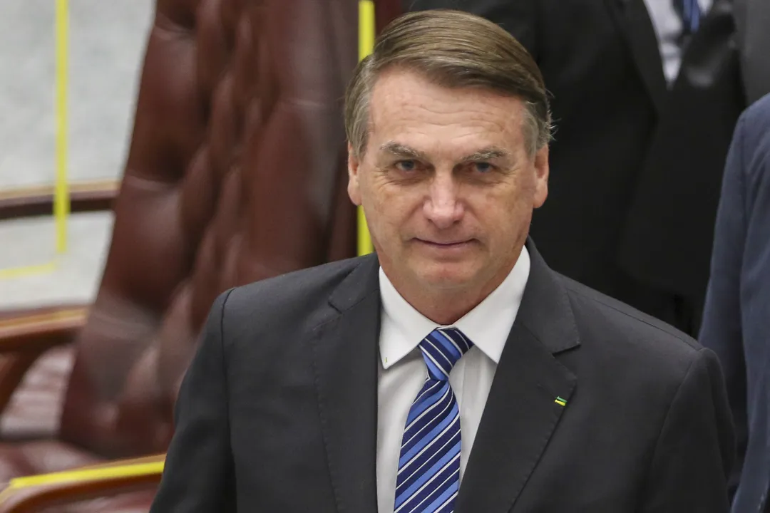 Moraes mantiene prisión domiciliaria de Jair Bolsonaro pero impone severas restricciones políticas