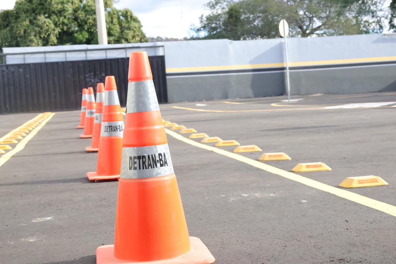 Detran-BA amplía señalización vial en municipios para reducir siniestros y mejorar la seguridad
