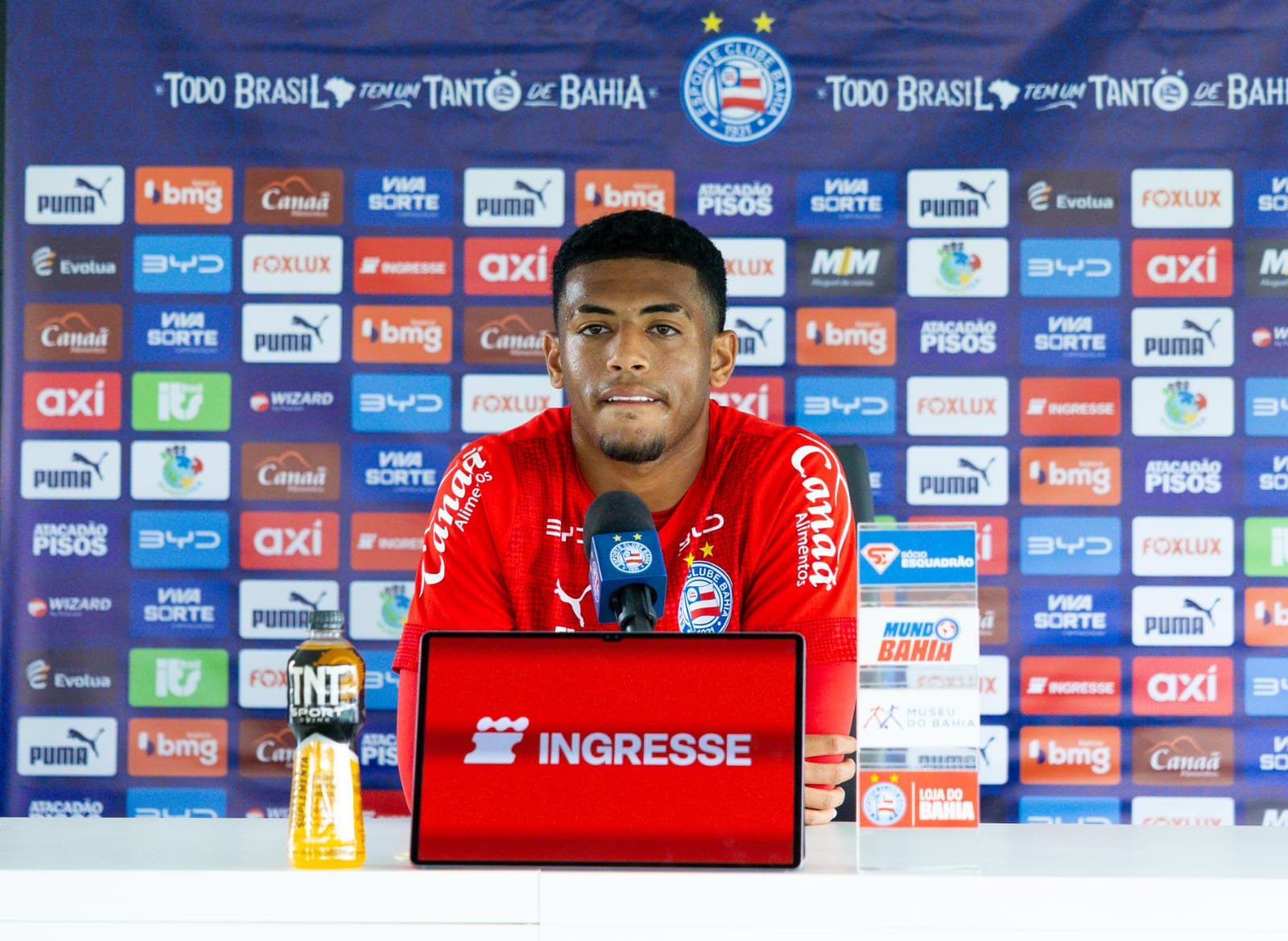 Kauê Furquim deve ser titular contra a Chapecoense e revela apoio de Ceni