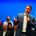 “Bolsa-farelo”: Flávio se arrepende e apaga posts sobre Bolsa Família imagem