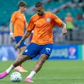 Willian José exclui post político após pressão da torcida do Bahia imagem