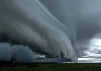 Ciclone e frente fria colocam 13 estados em alerta no Brasil