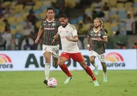 Internacional perde para o Fluminense e ajuda Vitória na rodada