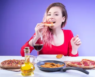 Você tem jet lag alimentar? Descubra o efeito no seu corpo