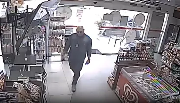 Homem finge ser delegado e tenta abastecer carro sem pagar