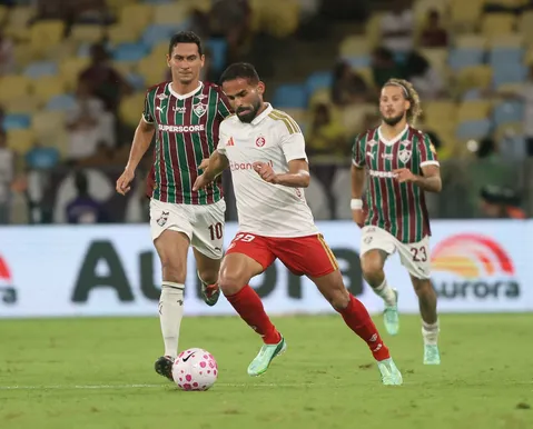 Internacional perde para o Fluminense e ajuda Vitória na rodada - Imagem