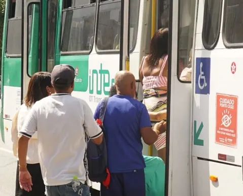 Ônibus seguem sem circular em dois bairros de Salvador; confira localidades