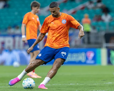 Willian José exclui post político após pressão da torcida do Bahia
