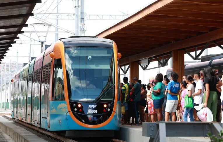 VLT de Salvador transporta mais de 7 mil passageiros nas eleições