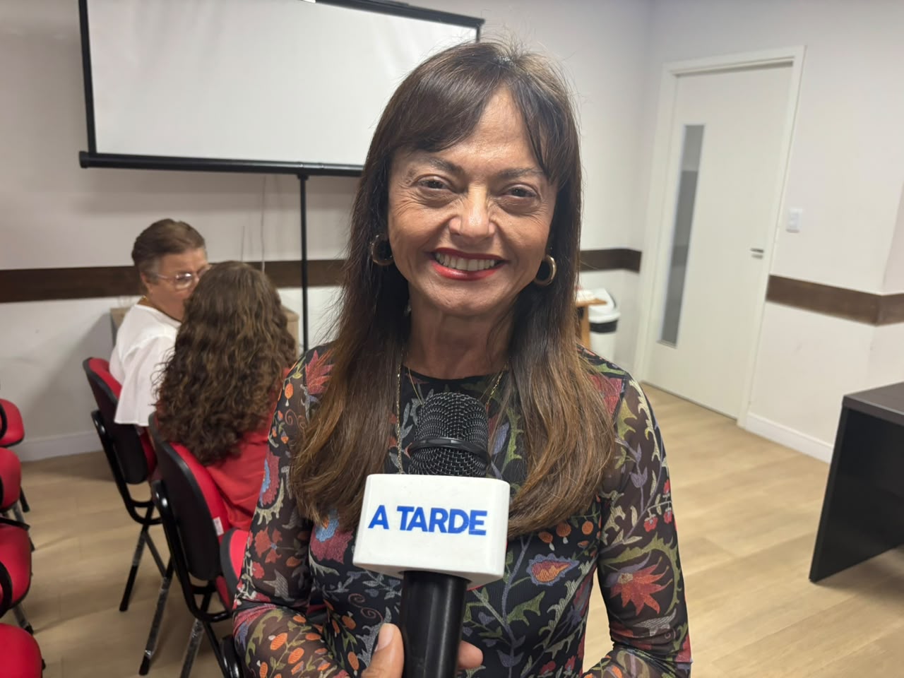 Alice Portugal critica postura de Flávio no debate: “Desrespeito”