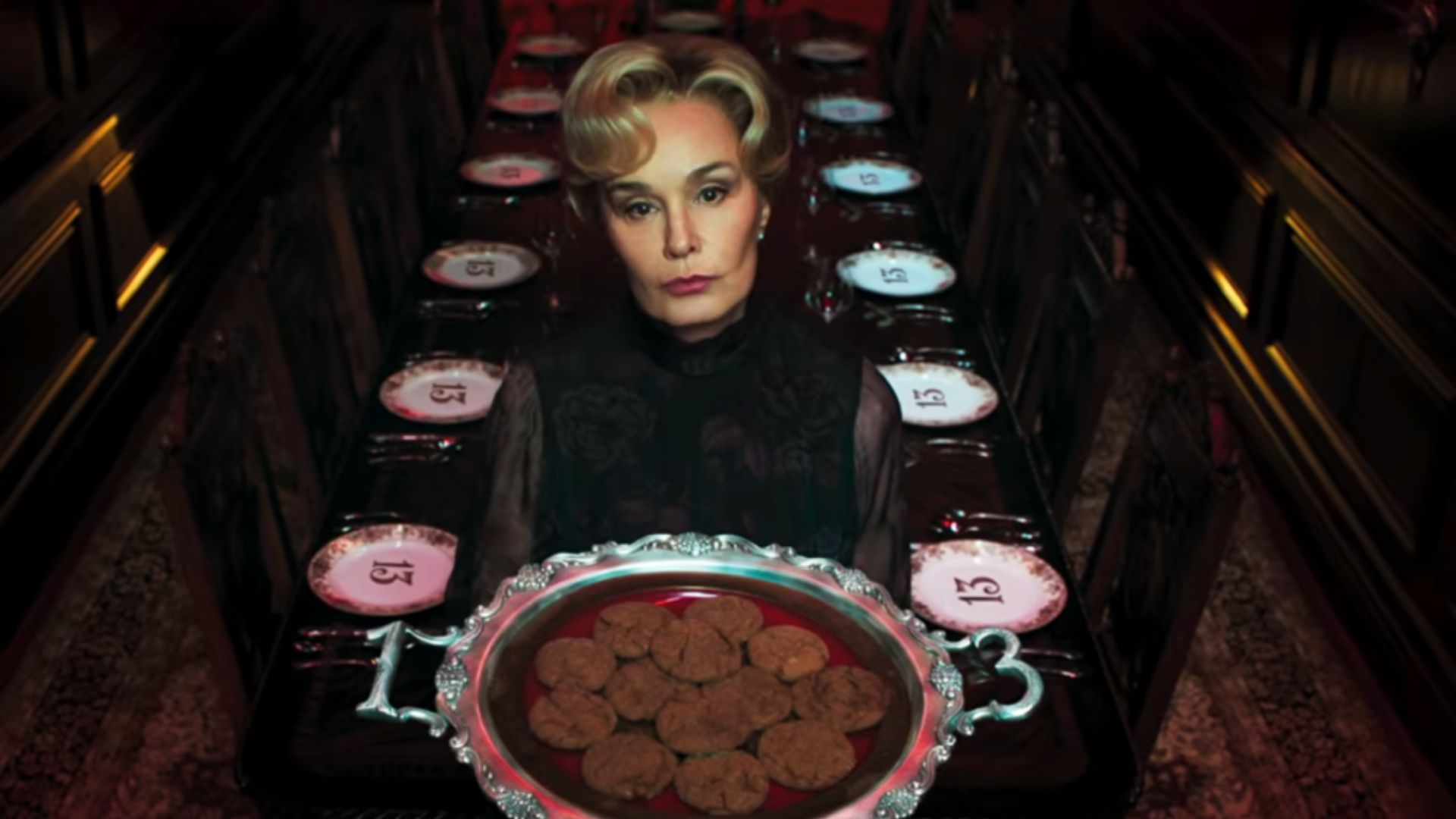 American Horror Story é renovada para a 14ª temporada; saiba detalhes