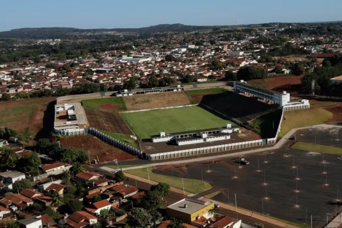 Após 14 anos, obras de R$ 12,5 milhões chegam à reta final em estádio tradicional