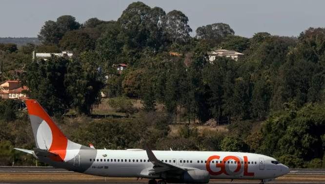 Avião da GOL faz pouso de emergência após decolagem em Goiânia