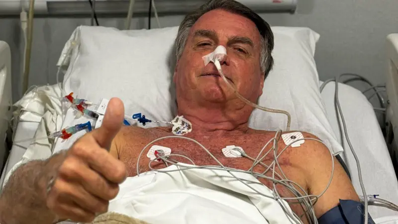 Bolsonaro no SUS: relembre atendimento após facada em 2018