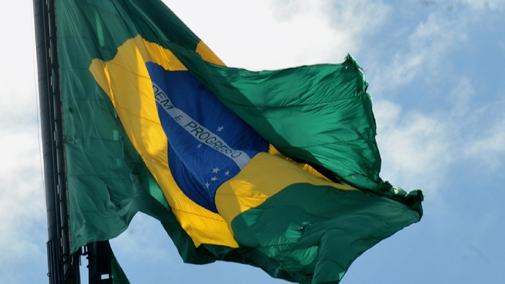 Understand the essence of the dispute over U.S. demands on Brazil and the struggle for economic sovereignty. Click to learn more about Brazil’s resistance.