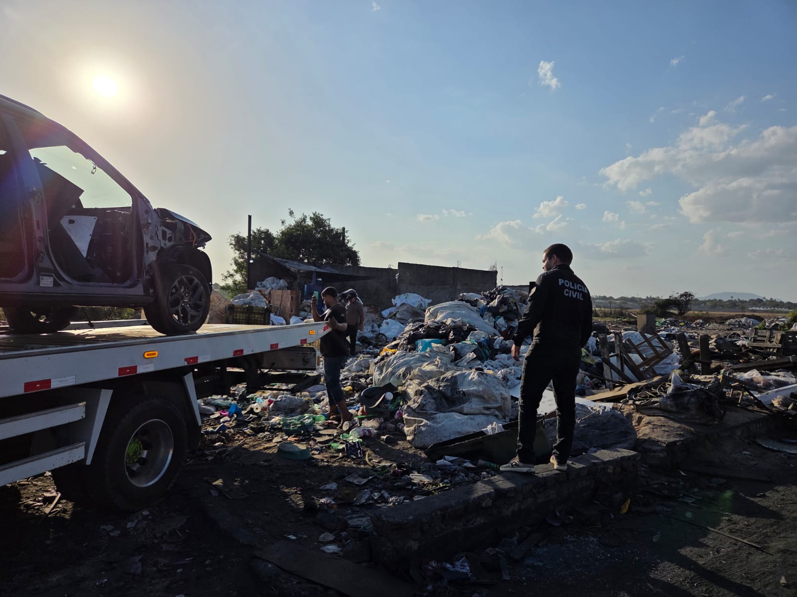 Carros de luxo? Polícia descobre desmanche com veículos de R$ 420 mil na Bahia