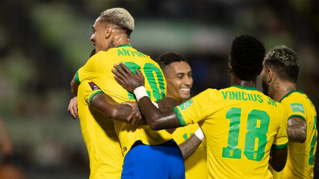 Craque brasileiro tem casa assaltada durante jogo da Champios League