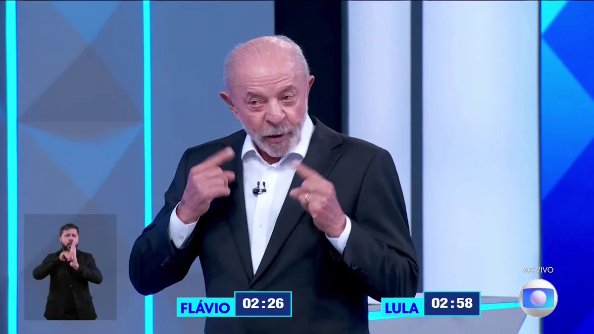 Debate na Globo: Lula acusa Flávio de “lamber” Trump para taxar Brasil