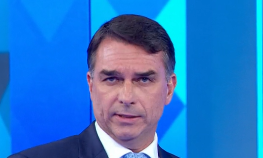 Debate na Globo: obra de Bolsonaro citada por Flávio foi entregue inacabada