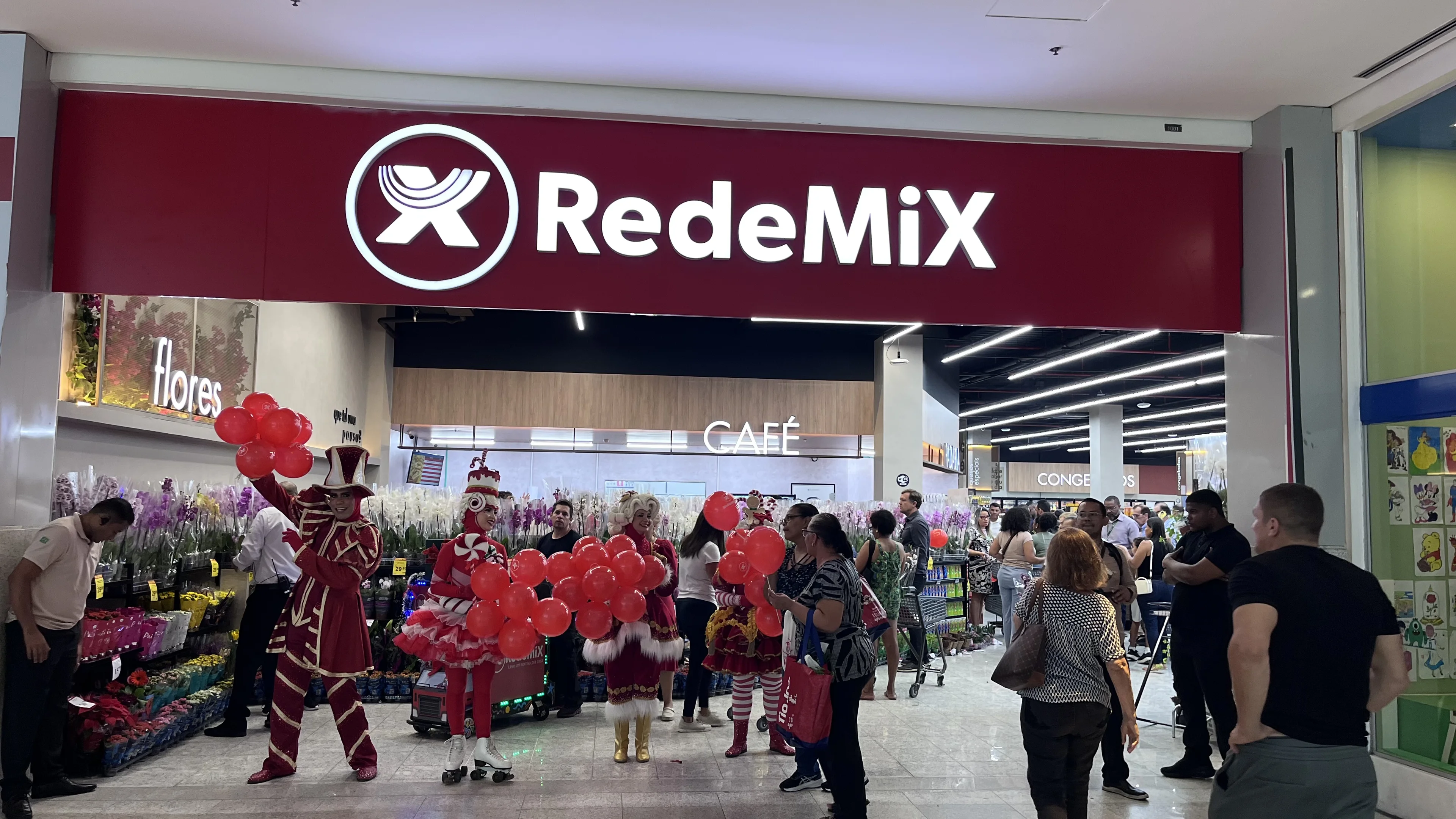 Denúncia de assédio eleitoral pode custar R$ 50 mil diários a rede de supermercados
