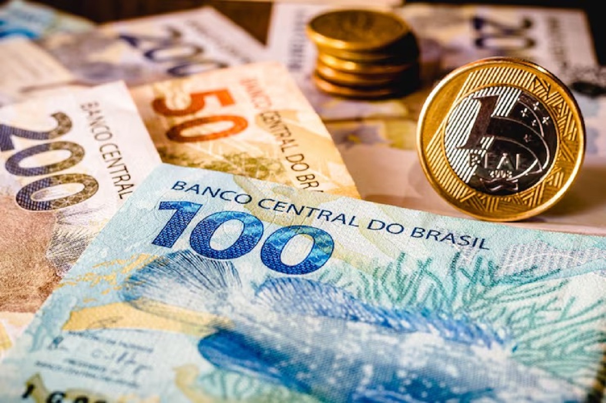 Trabalhadores receberão R$ 800 milhões de abono salarial; veja quem tem direito