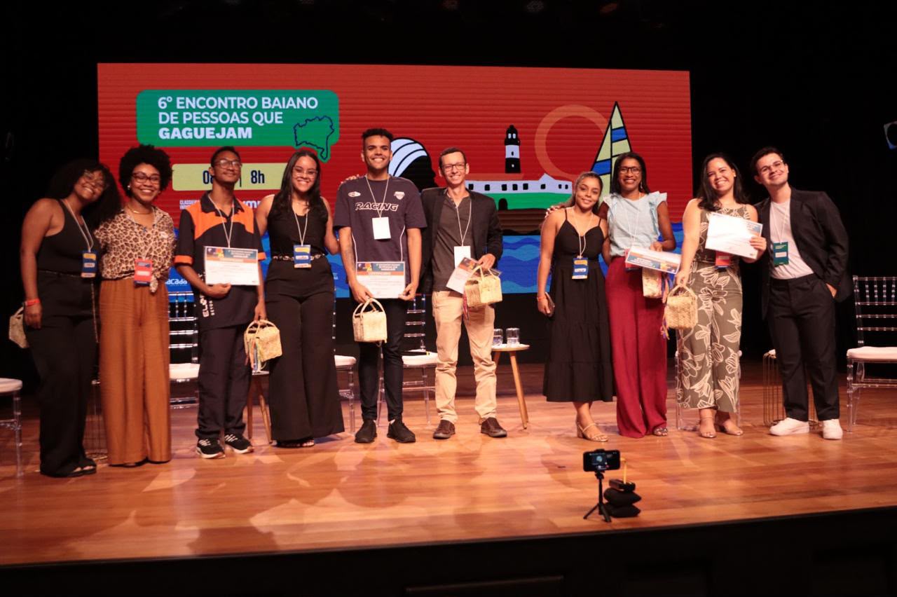 Encontro de pessoas que gaguejam debate inclusão e ciência na UFBA