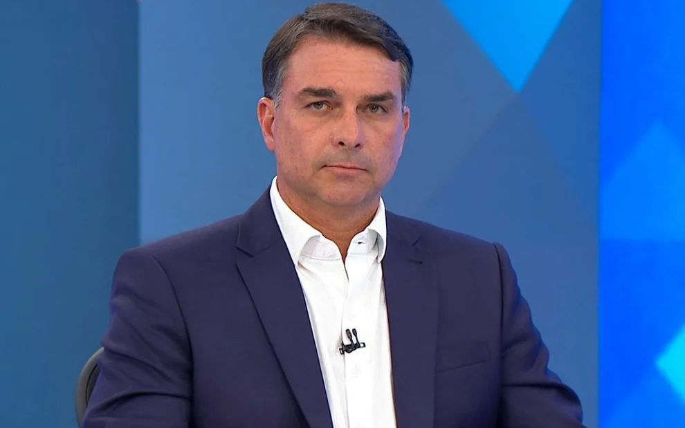 As perguntas que Flávio não respondeu no debate da TV