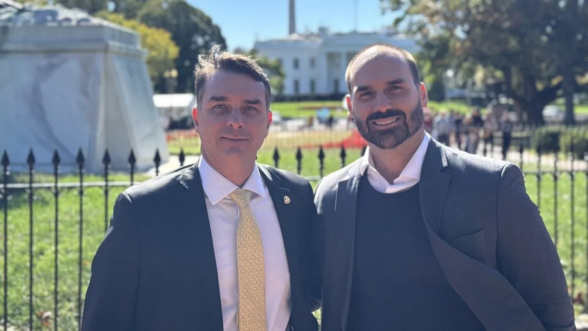 Flávio e Eduardo Bolsonaro lamentam morte de Netinho