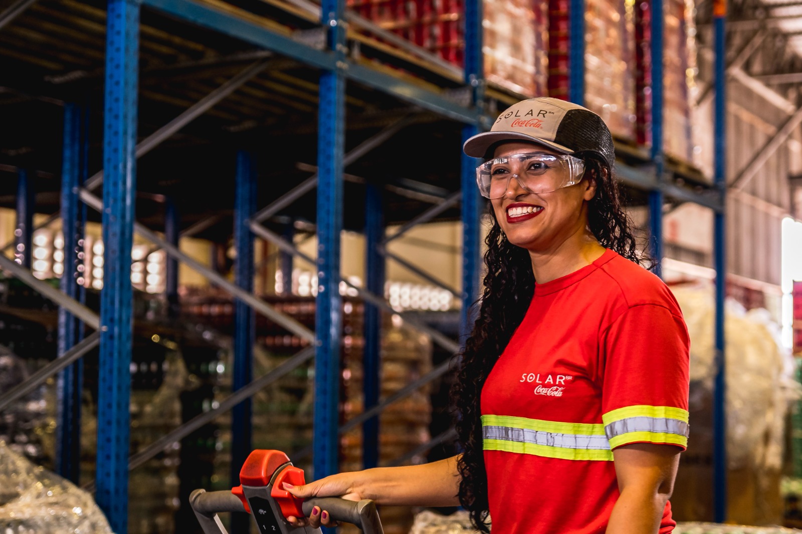 Gigante de bebidas abre 370 vagas de emprego na Bahia em diversas áreas
