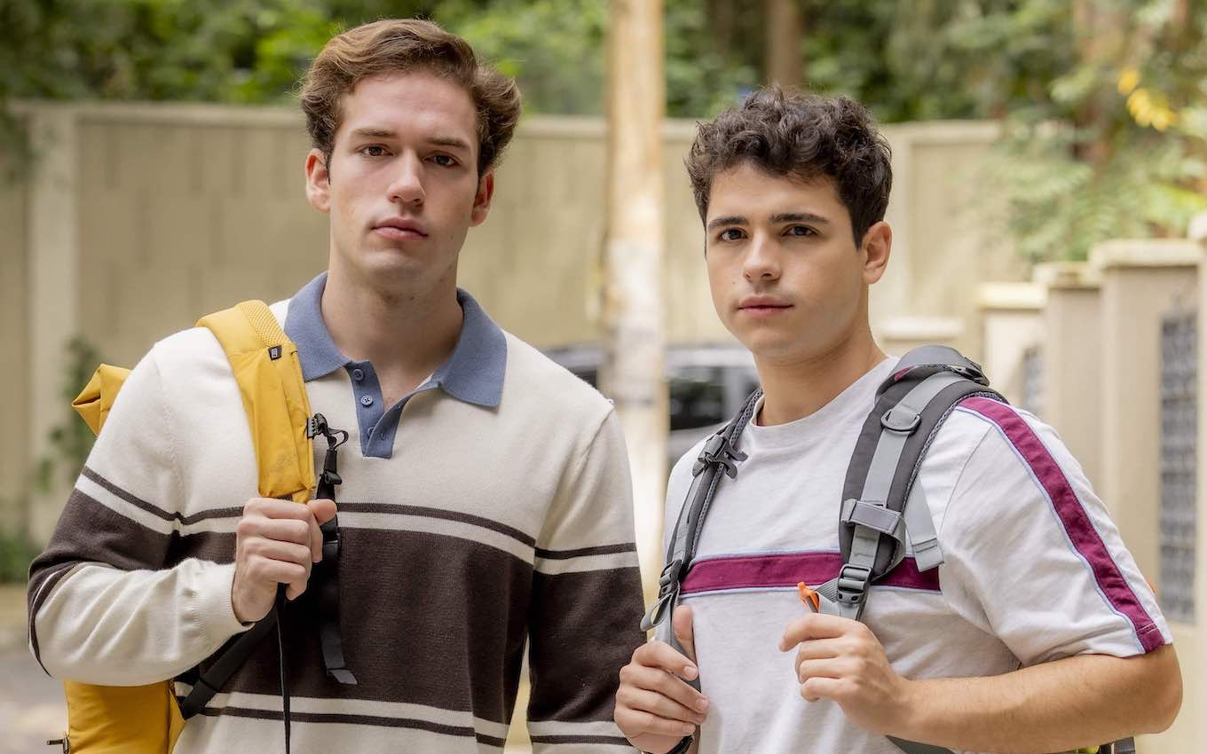 Globo muda programação e adia beijo gay em Quem Ama Cuida
