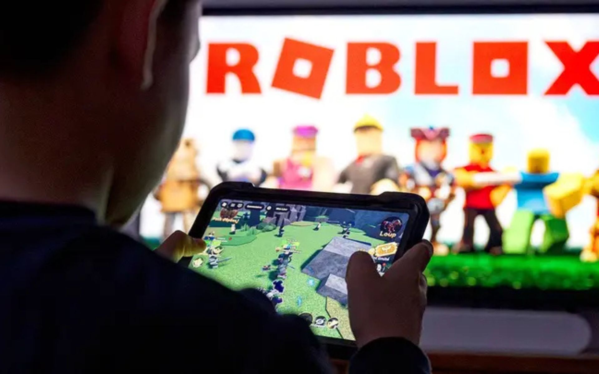 Governo quer proibir Roblox e TikTok para menores de 16 anos