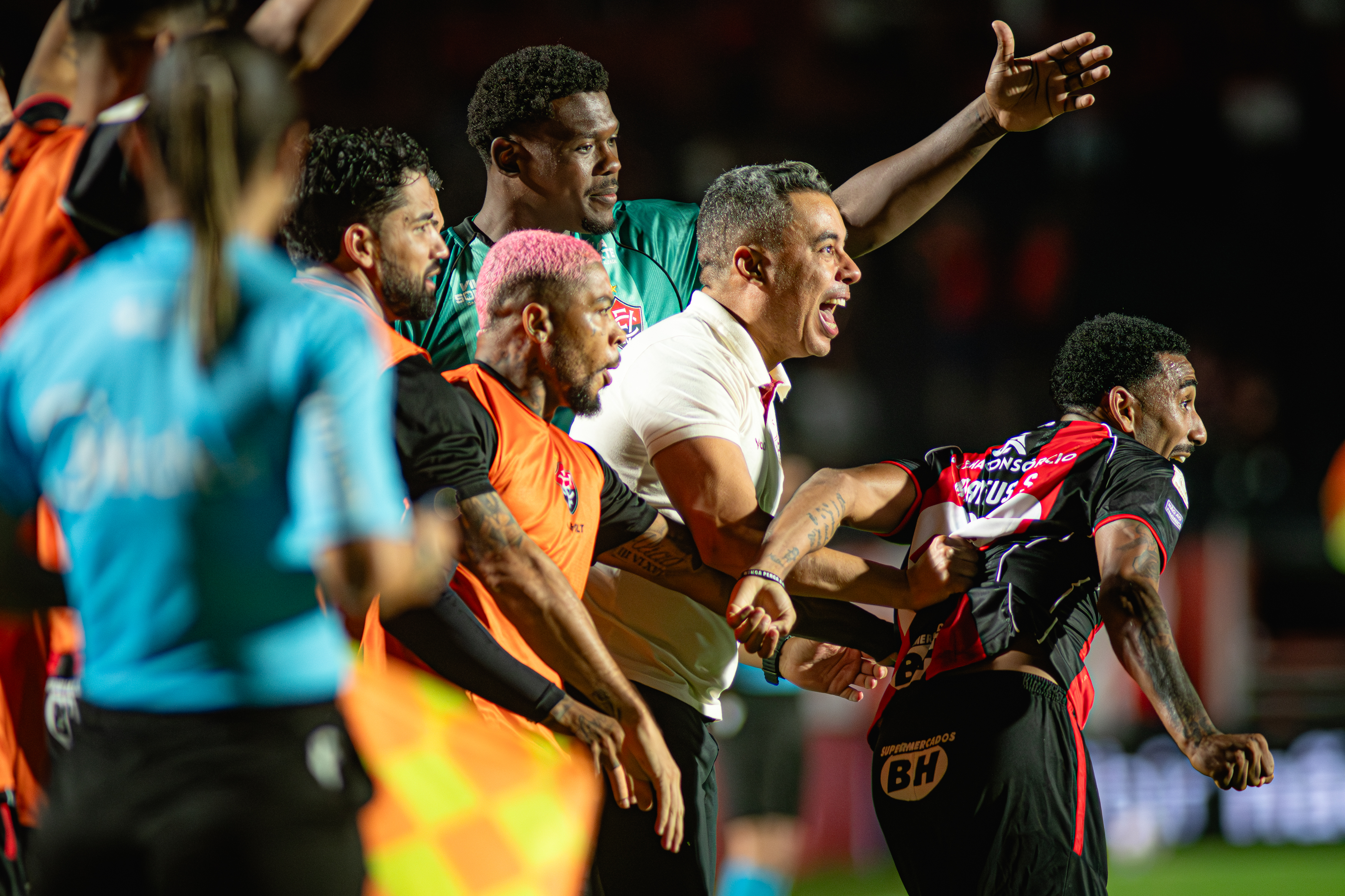 Jair Ventura agradece confiança da diretoria e celebra goleada