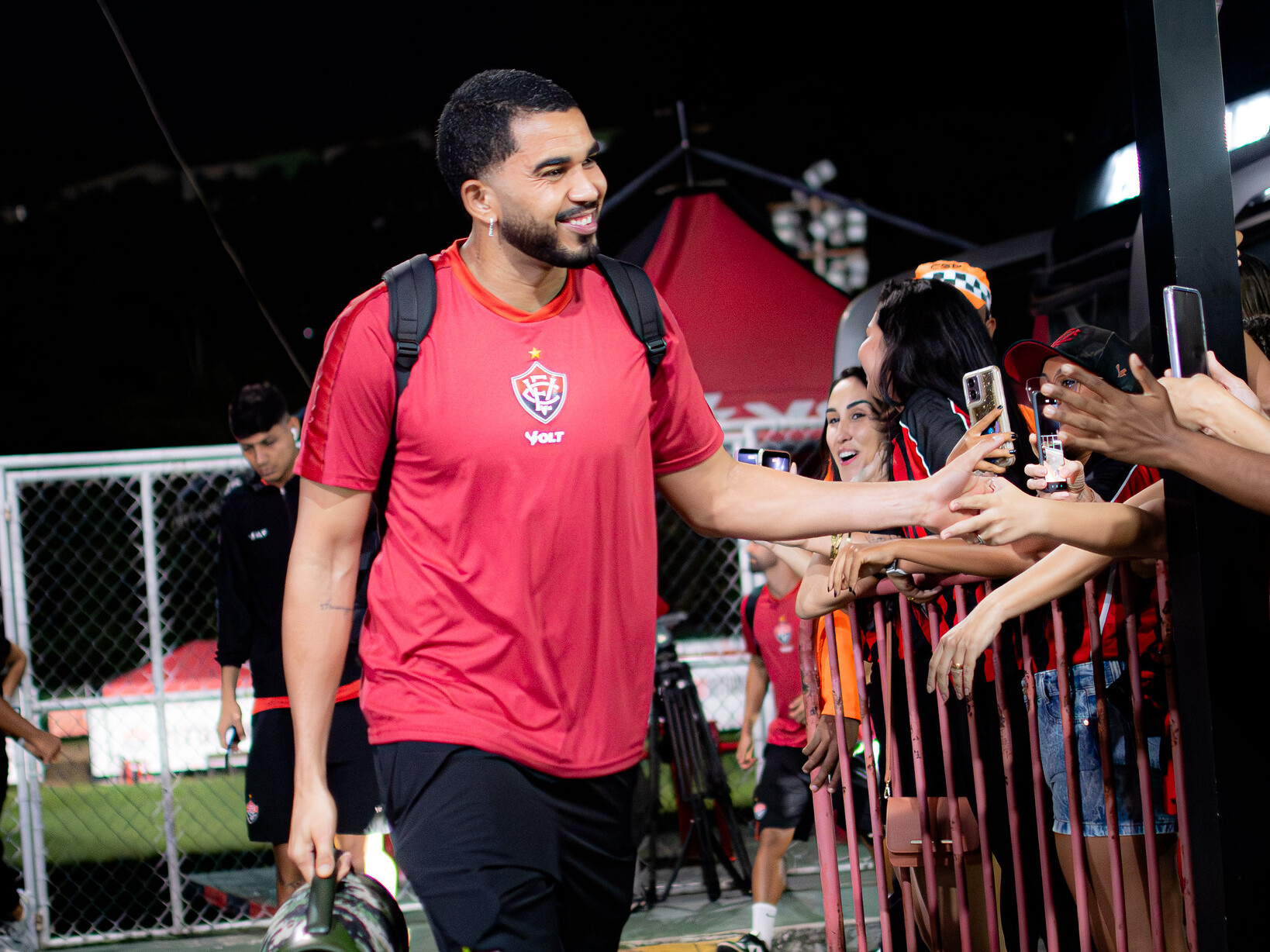 Lucas Arcanjo faz novo milagre e comenta possível chance na Seleção