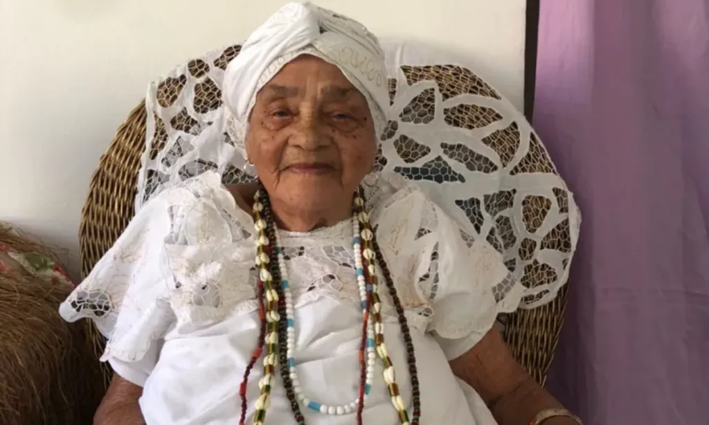 Morre Mãe Senhora de Ewá, ialorixá, aos 104 anos em Salvador