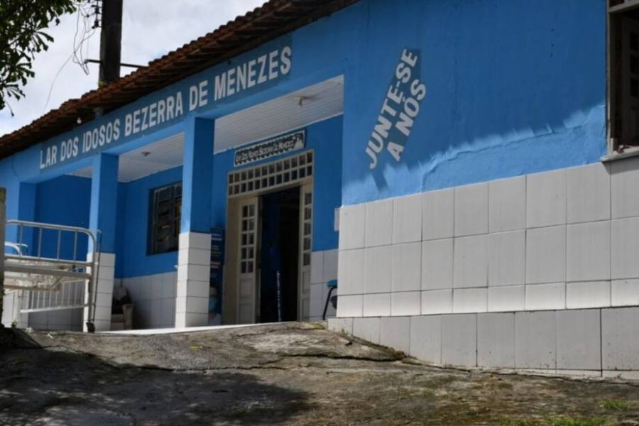 MP manda retirar 57 idosos de casa de repouso após risco de desabamento