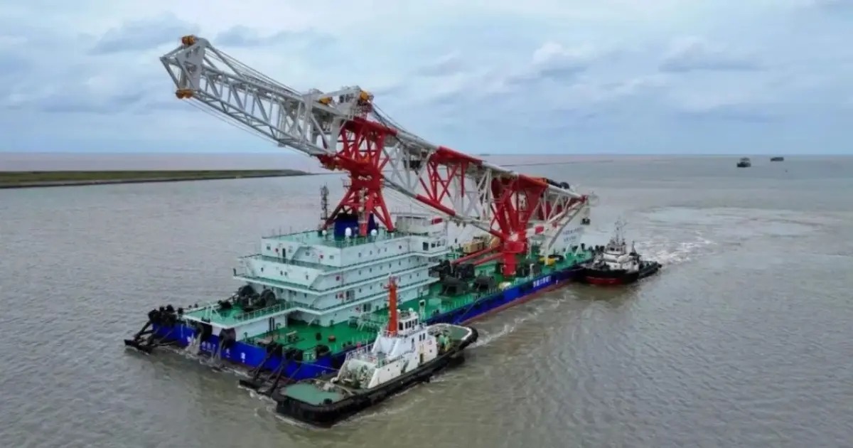 Navio que será usado na Ponte Salvador-Itaparica chega a Singapura