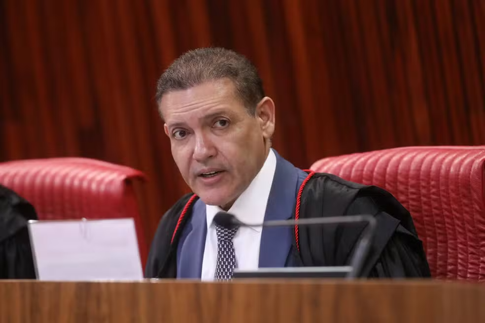 Nunes Marques manda TSE analisar canal “Exército do Lula” com urgência