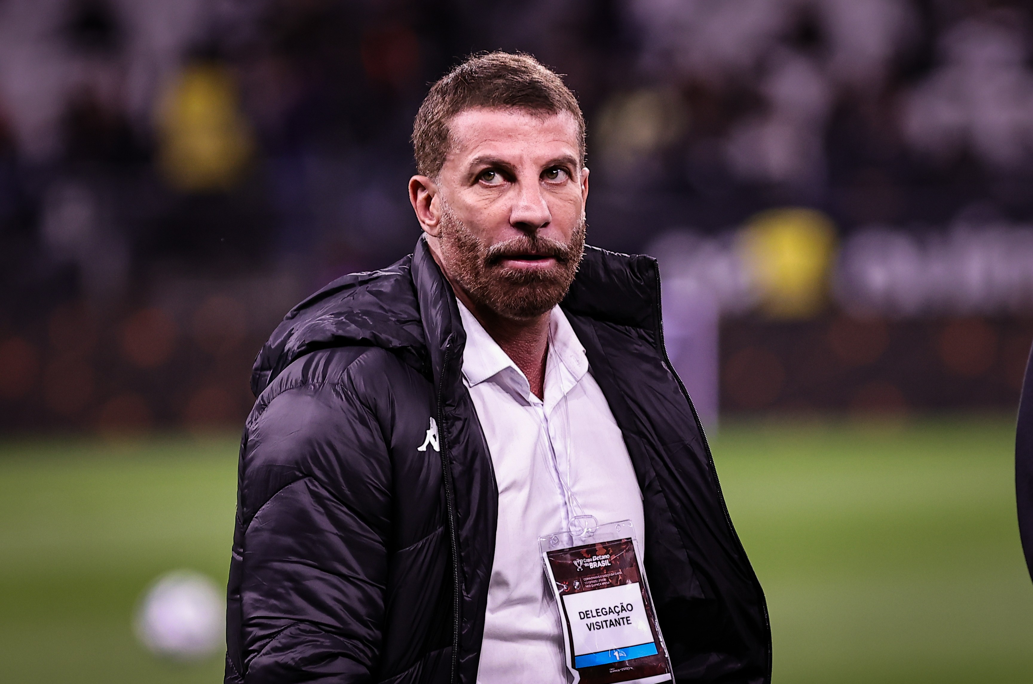 Presidente do Vasco recebe alta após internação por doença grave