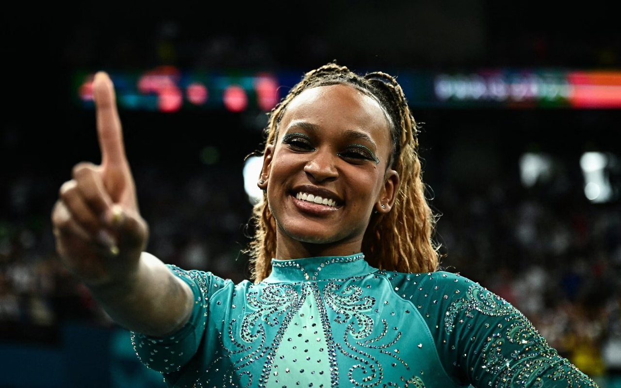 Rebeca Andrade retorna ao Mundial em busca do ouro em salto e trave