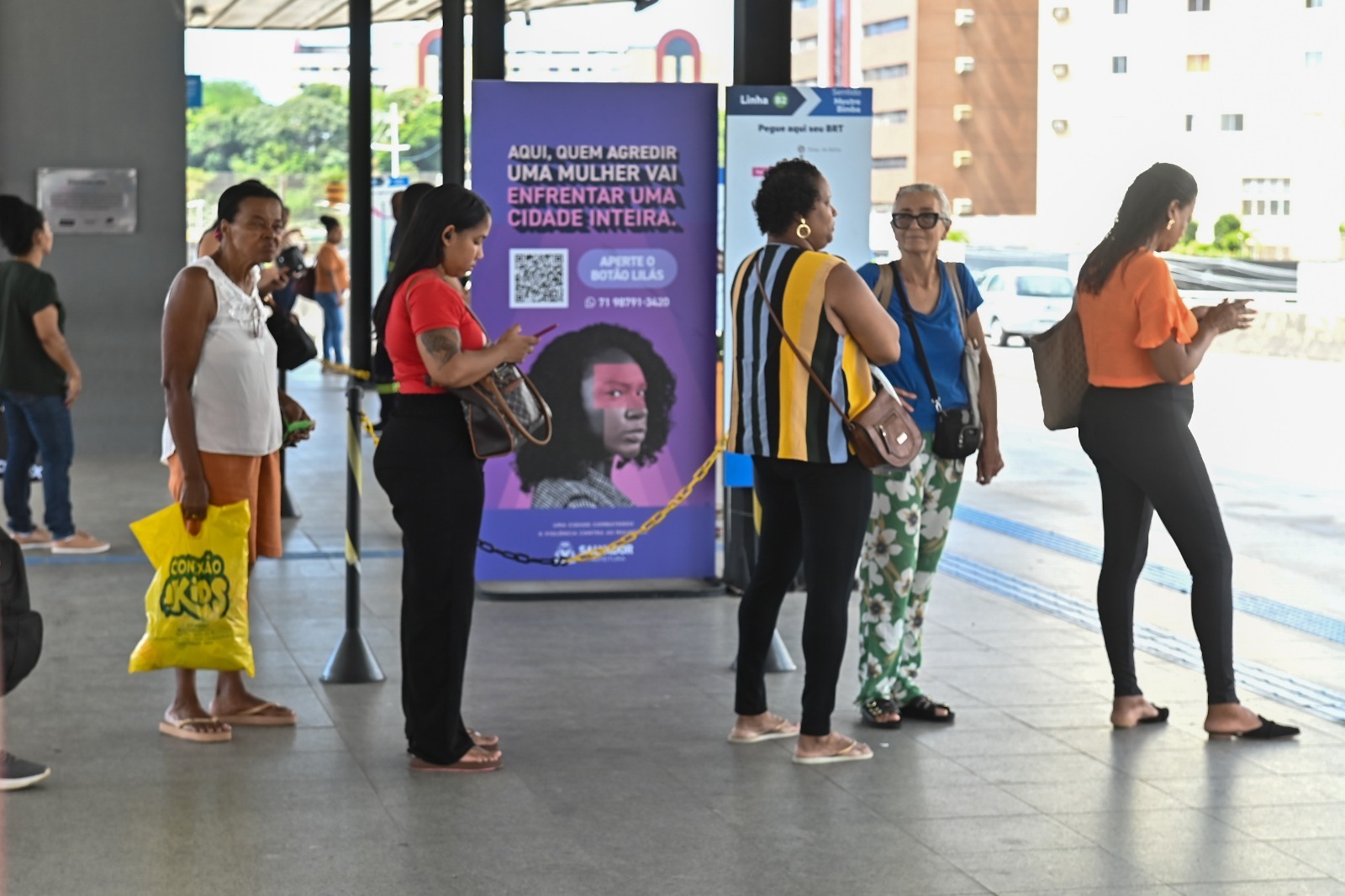 Salvador amplia canal de denúncia de violência contra mulher no BRT