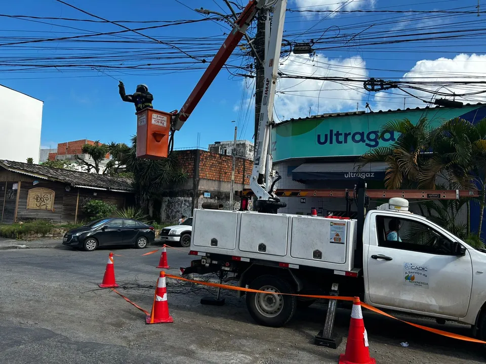 Alphaville é um dos 10 bairros sem energia em Salvador nesta sexta