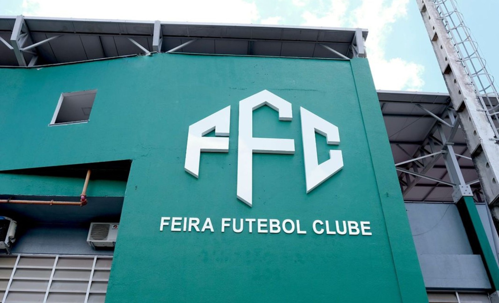Sem acesso e com bets proibidas, qual será o futuro do Feira FC?