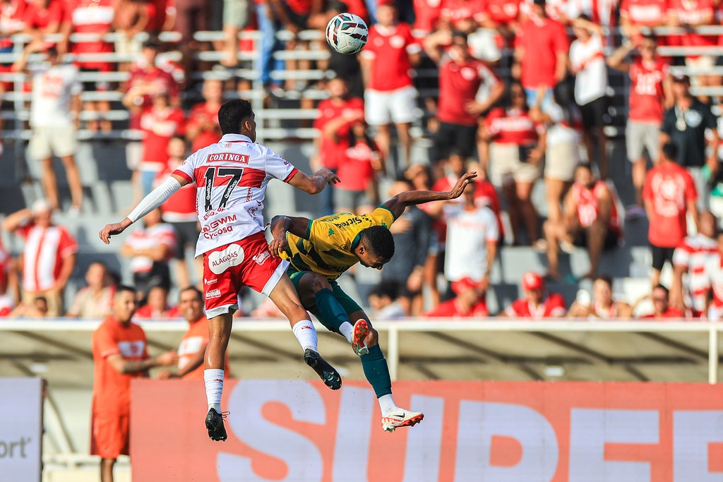 Cuiabá perde para o CRB com 11 jogadores afetados por gastroenterite