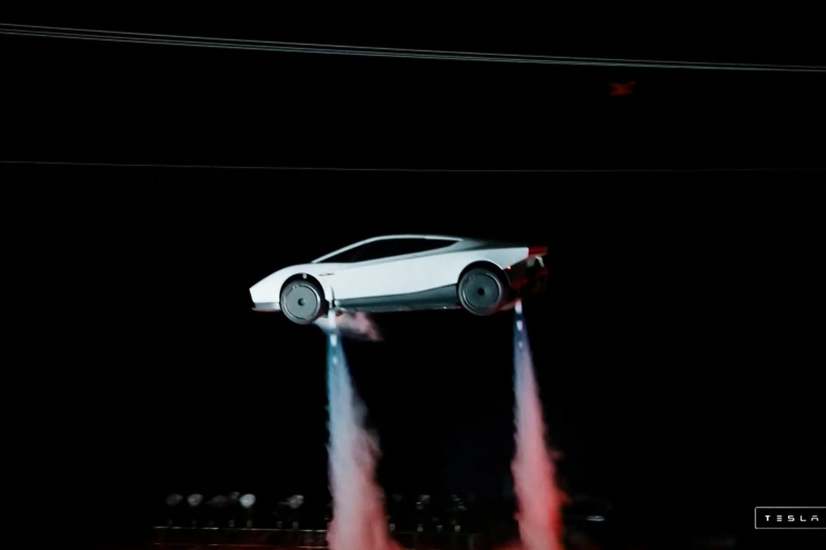 Vídeo: Tesla testa carro voador 'Roadster'