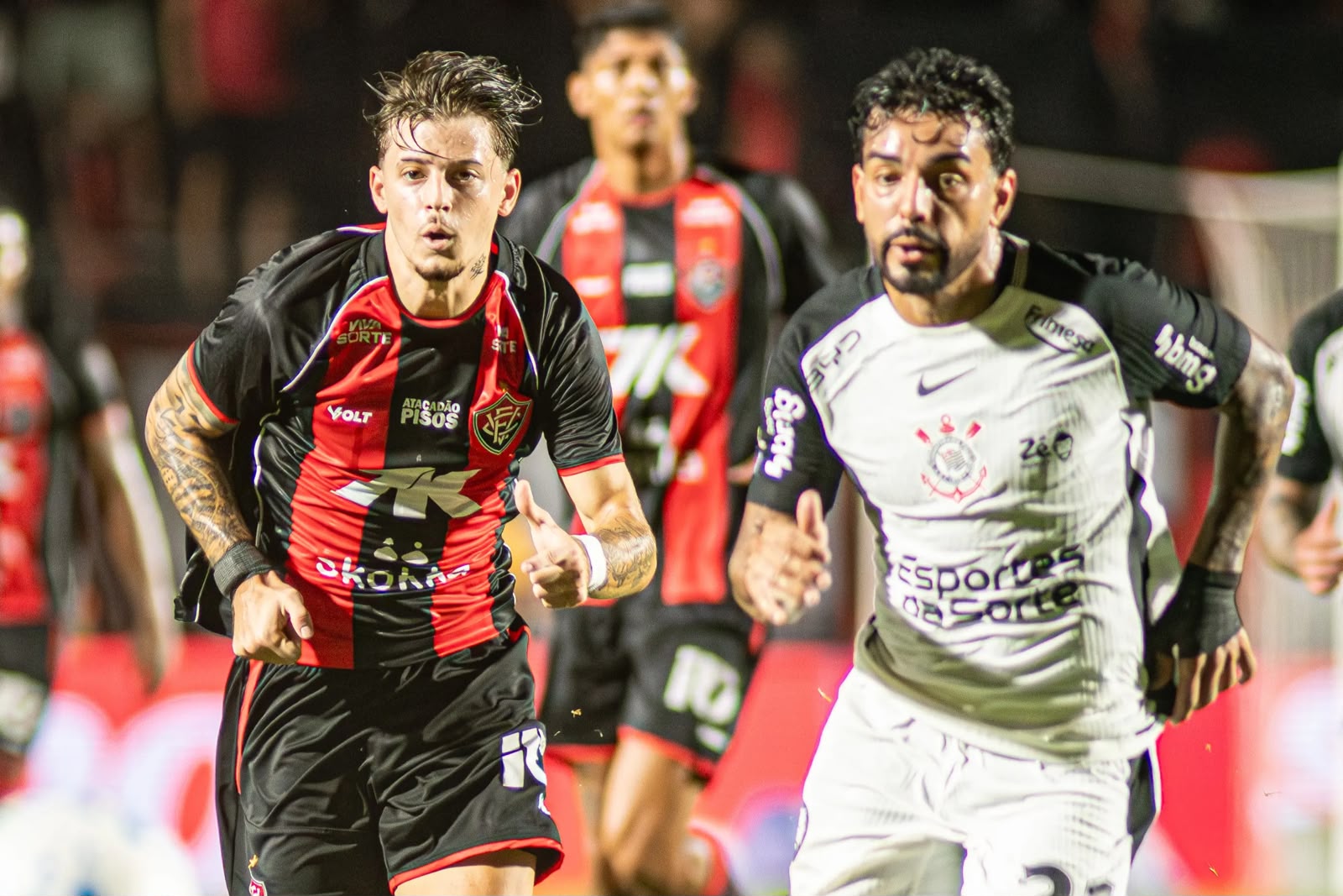 Vitória fica no empate com o Corinthians e segue em jejum fora de casa