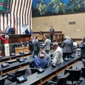 Alba aprova aumento salarial de até 22% para policiais baianos imagem