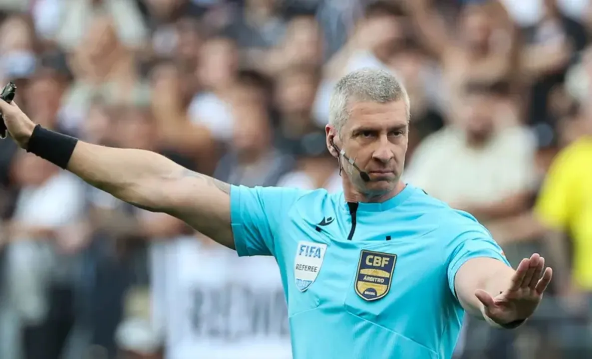 Anderson Daronco será o árbitro do Clássico Ba-Vi 504