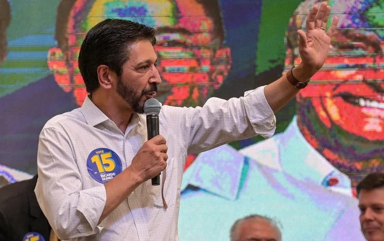 Justiça toma decisão em processo de Ricardo Nunes contra Datena sobre PCC - Imagem