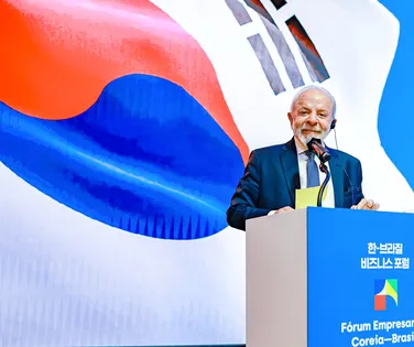 Na Coreia do Sul, Lula diz que Brasil produz proteína que não engorda - Imagem