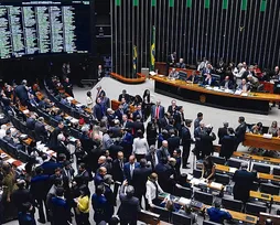 Número de candidatos a deputado federal cai 28% em 2026 - Imagem